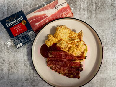 BBQ bacon and egg breakfast_Farmland_landscape