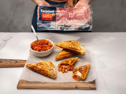 Toasties with bacon, beans and mozzarella_Farmland_landscape_side on_LR