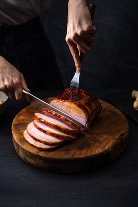 Airfryer Asian style glazed ham_Hero4,portrait_HR-08960