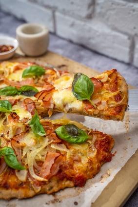 Fennel and hot pork pizza_Hero3_HR-02604